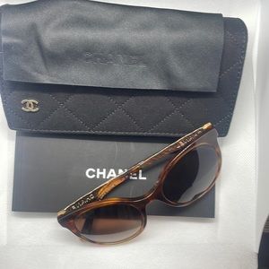 Chanel Pantone Sunglass Brown Bronze